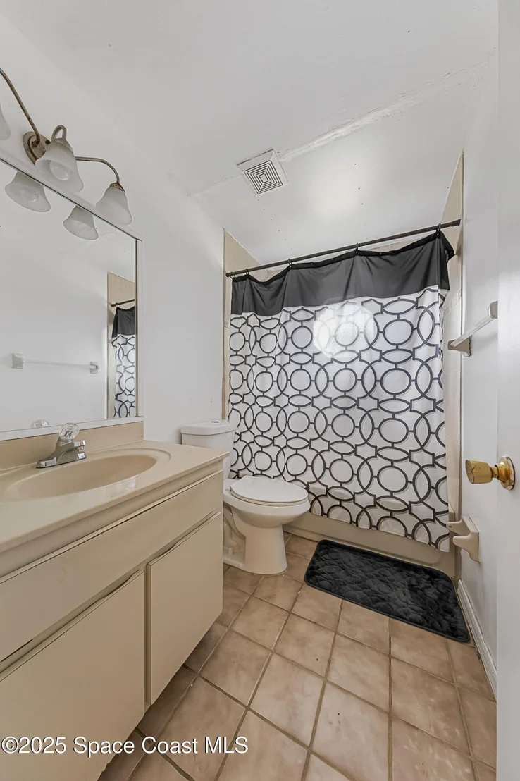 Photo of 1099 Pace Drive NW