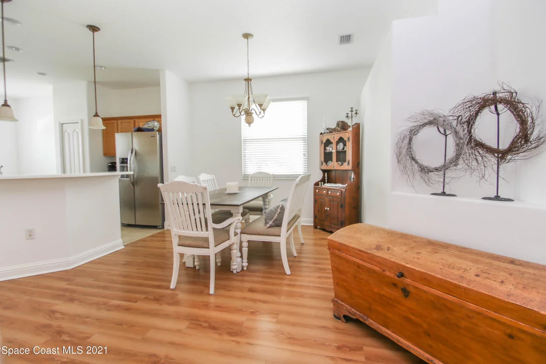 Photo of 1462 Hemingway Boulevard