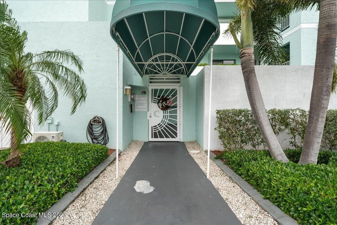 Photo of Unit 2202 at 1750 Commodore Boulevard