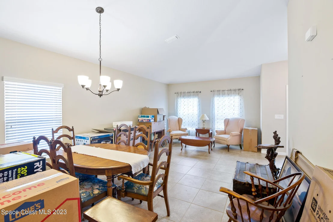 Photo of 980 Dillard Drive SE