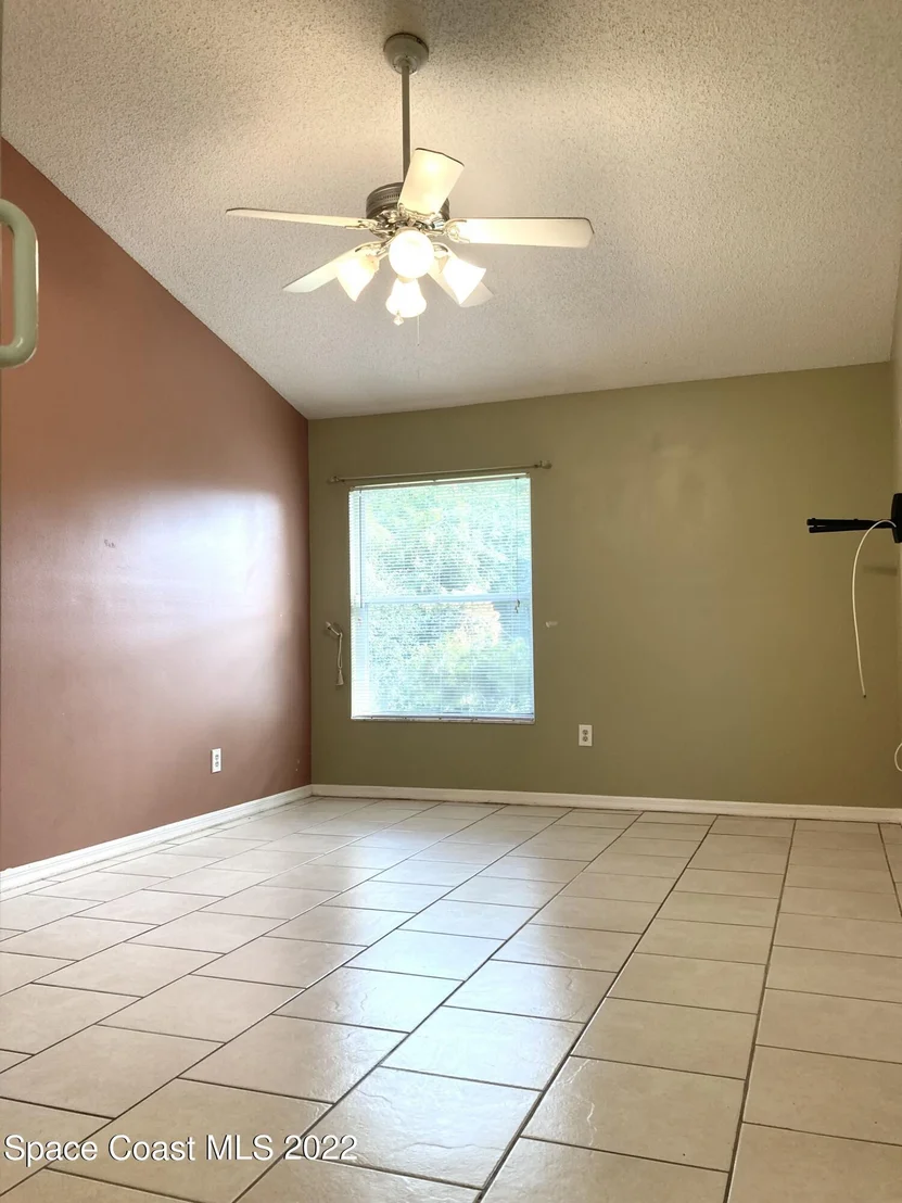 Photo of 874 Brookview Lane