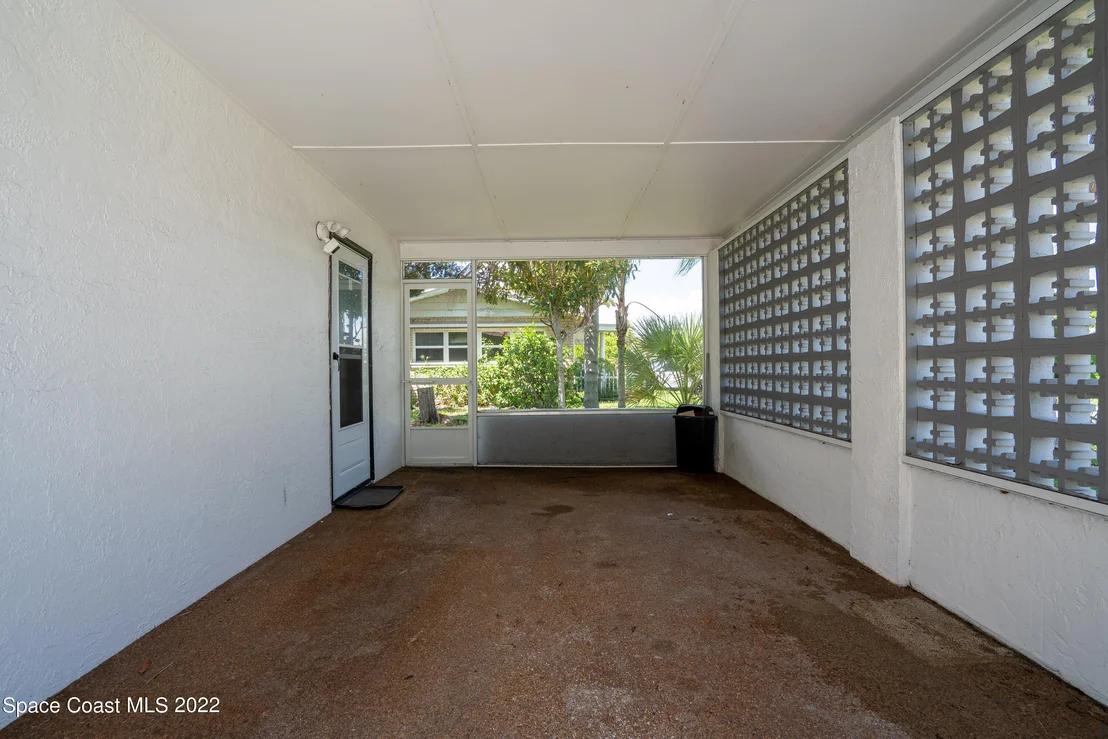 Photo of 2277 Lakeview Drive