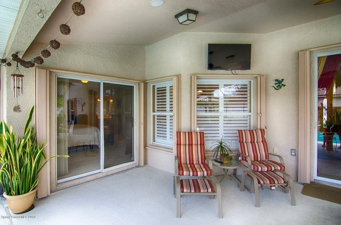 Photo of 5977 Newbury Circle