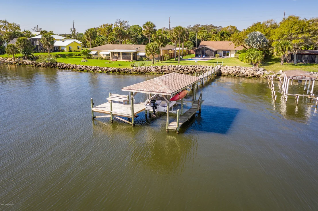 Photo of 3877 Riverside Drive