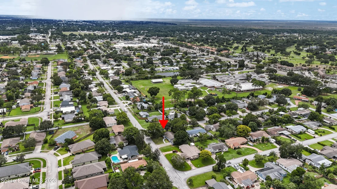 Photo of 1325 Estridge Drive
