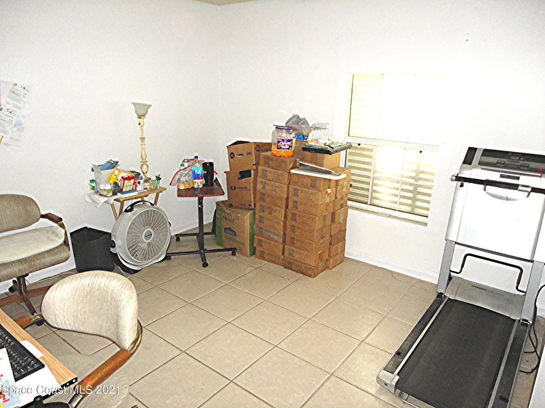 Photo of 3035 Edgewood Drive NE