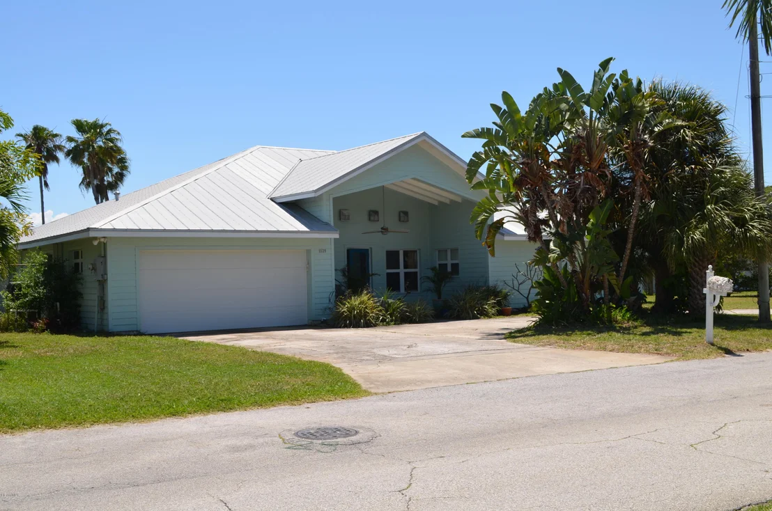 Photo of 1539 Bayshore Drive