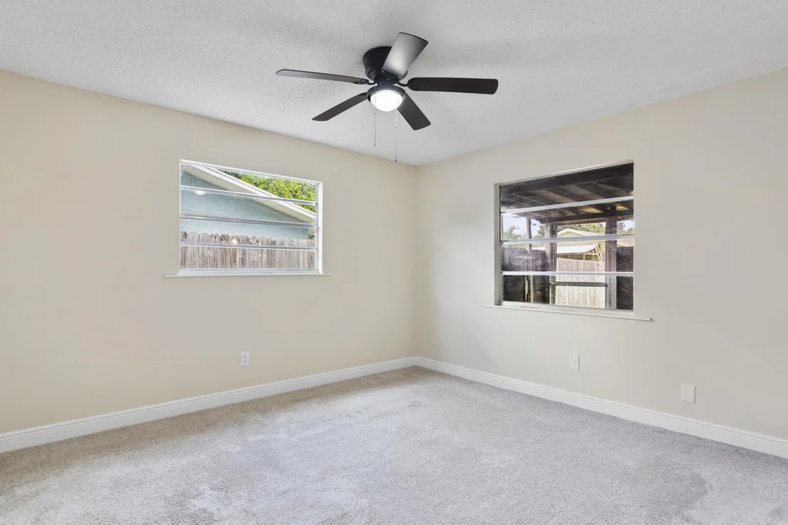 Photo of 3446 1st Road