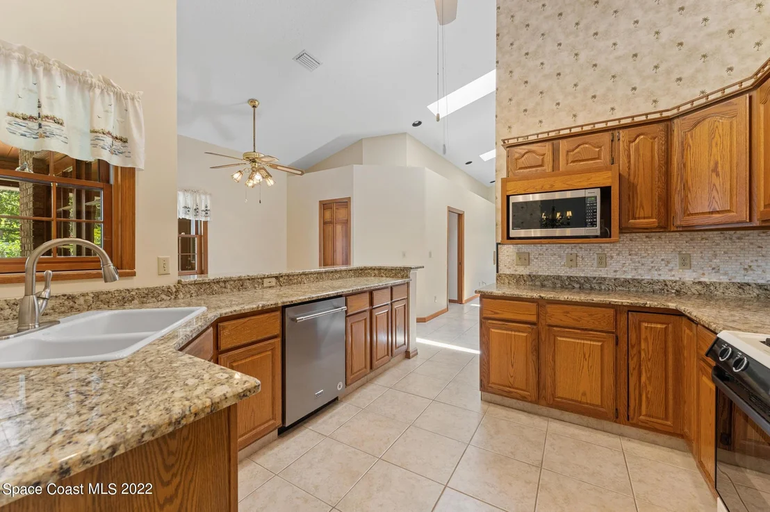 Photo of 588 Peregrine Drive