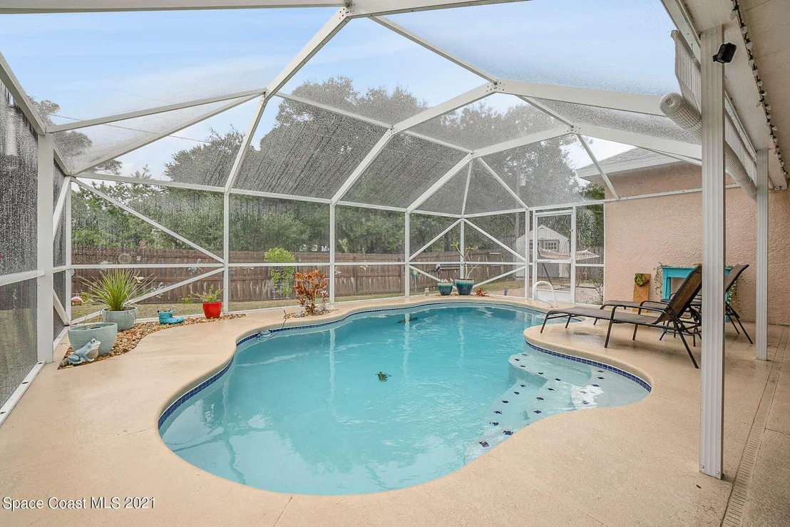 Photo of 1430 Eldron Boulevard SE