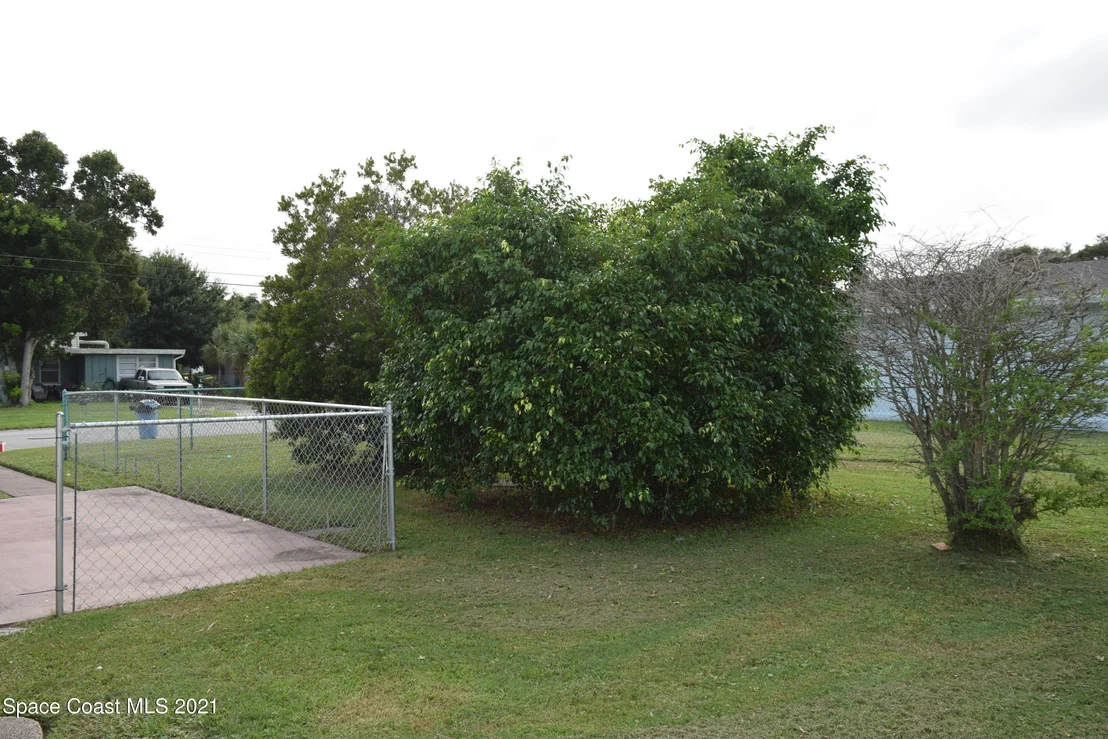 Photo of 300 Holly Lane