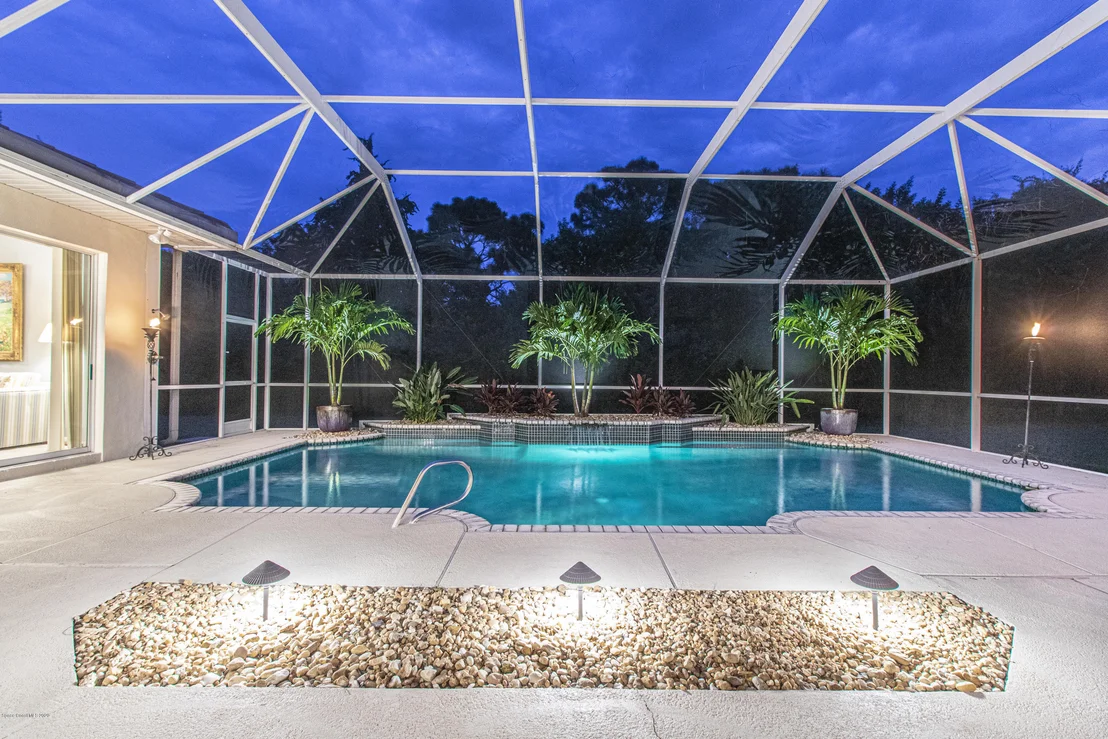 Photo of 735 Glengarry Drive