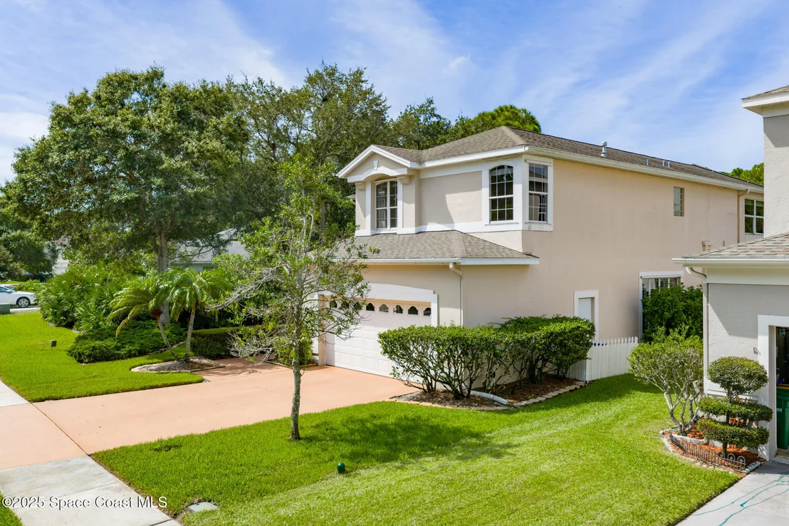 Photo of 853 Suntree Woods Drive