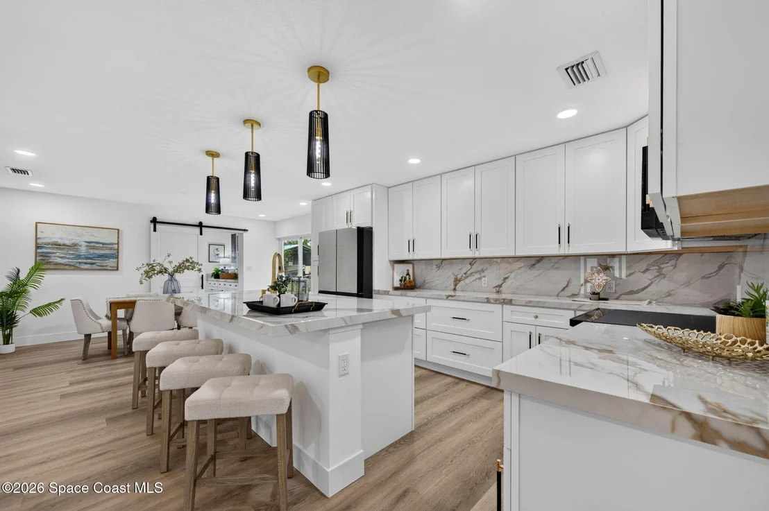 Photo of 3480 Milwaukee Avenue