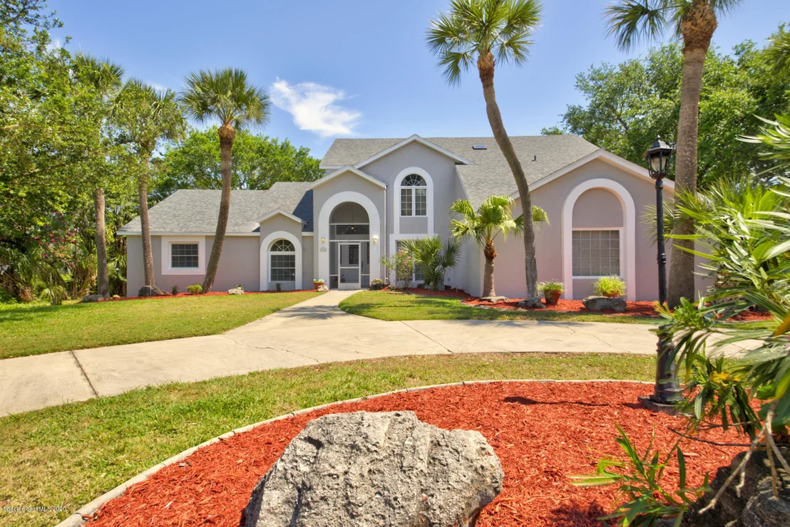 Photo of 2164 Royal Oaks Drive
