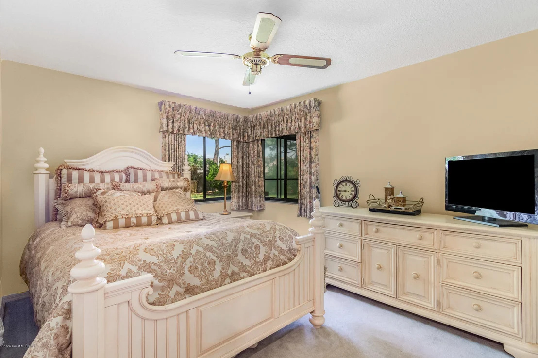 Photo of 1204 Foxfire Court