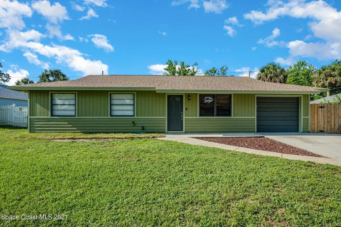 Photo of 1015 Hibiscus Street