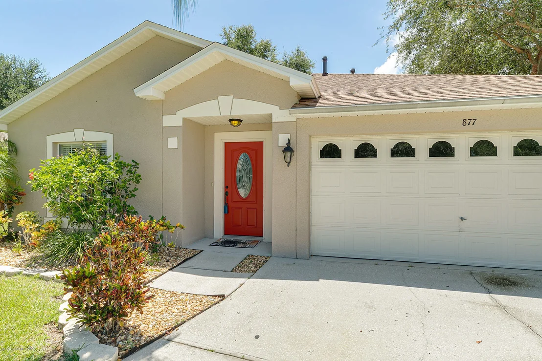 Photo of 877 Villa Drive