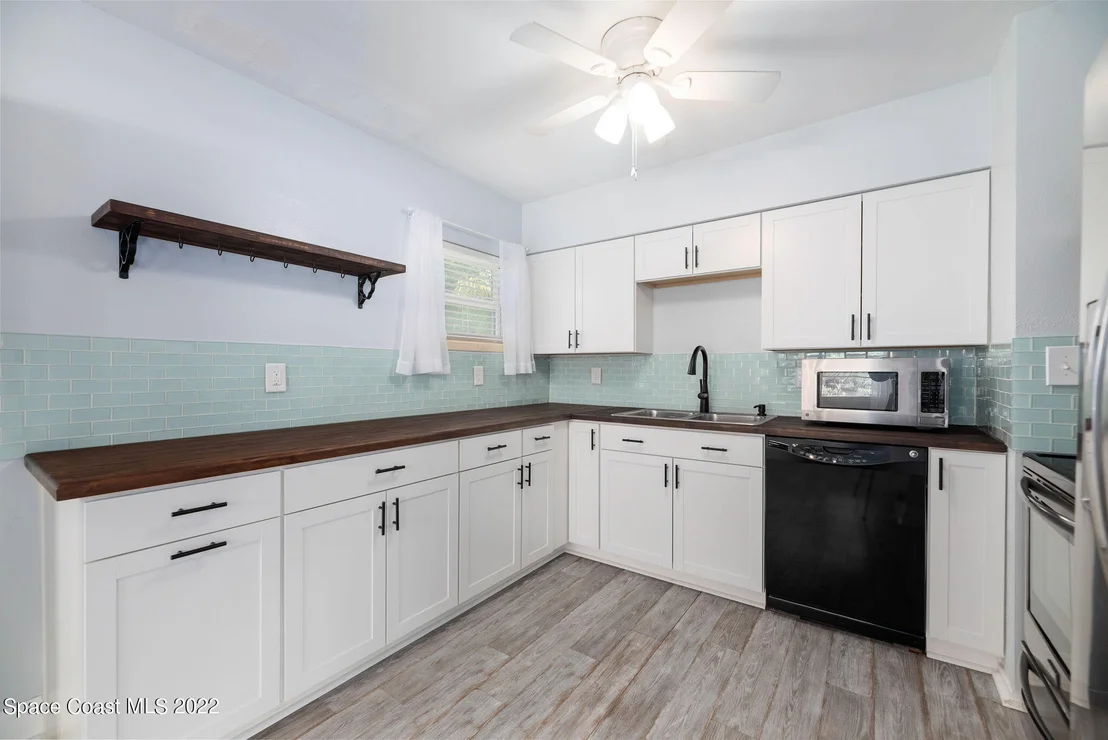 Photo of 323 Tulip Lane