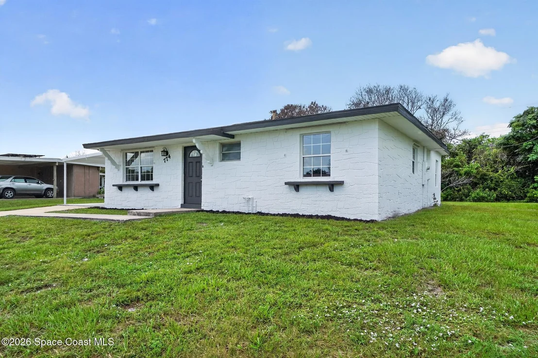Photo of 774 Hampton Drive NE