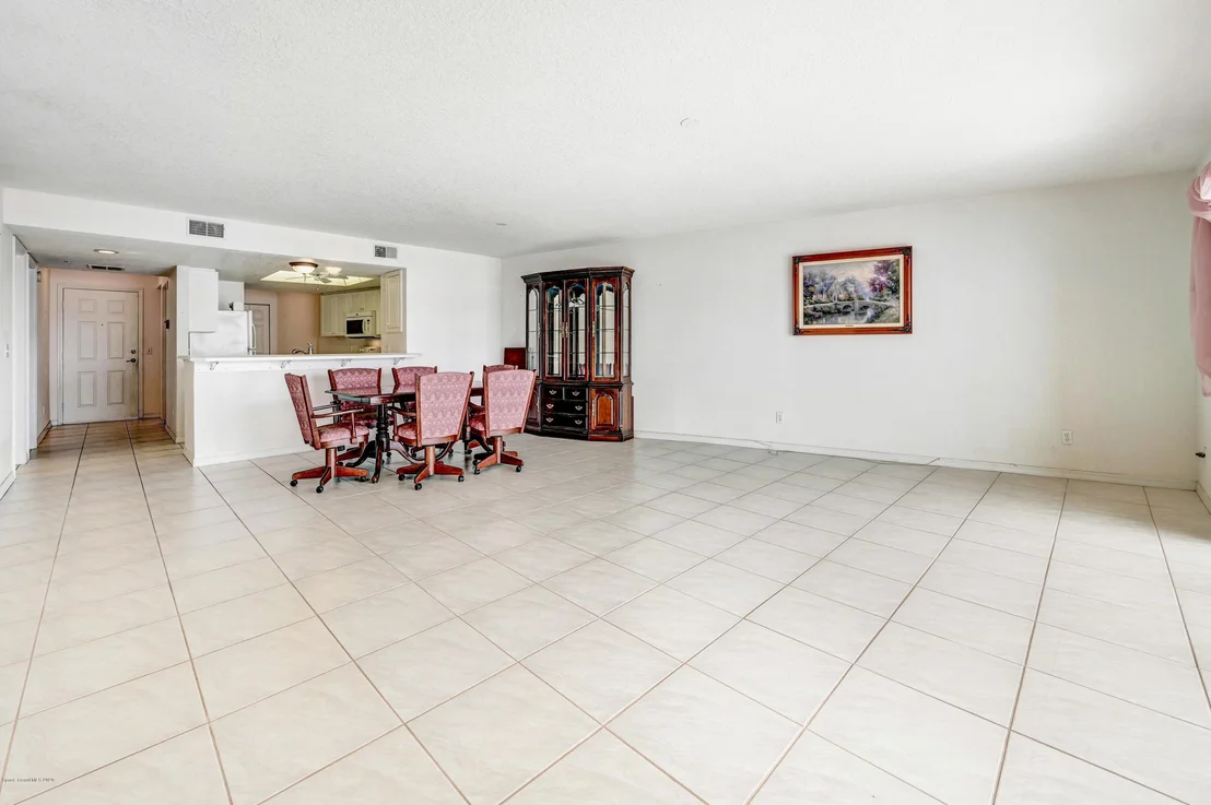 Photo of Unit 304 at 102 Riverside Drive