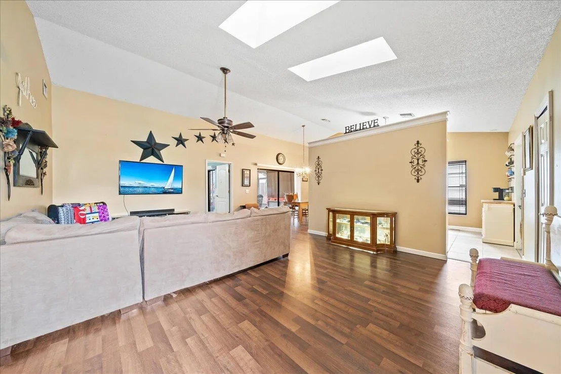 Photo of 1584 Dandelion Drive
