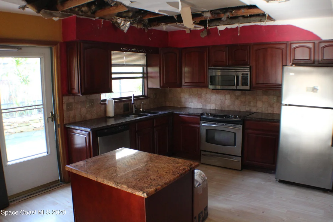 Photo of 150 Oakledge Drive
