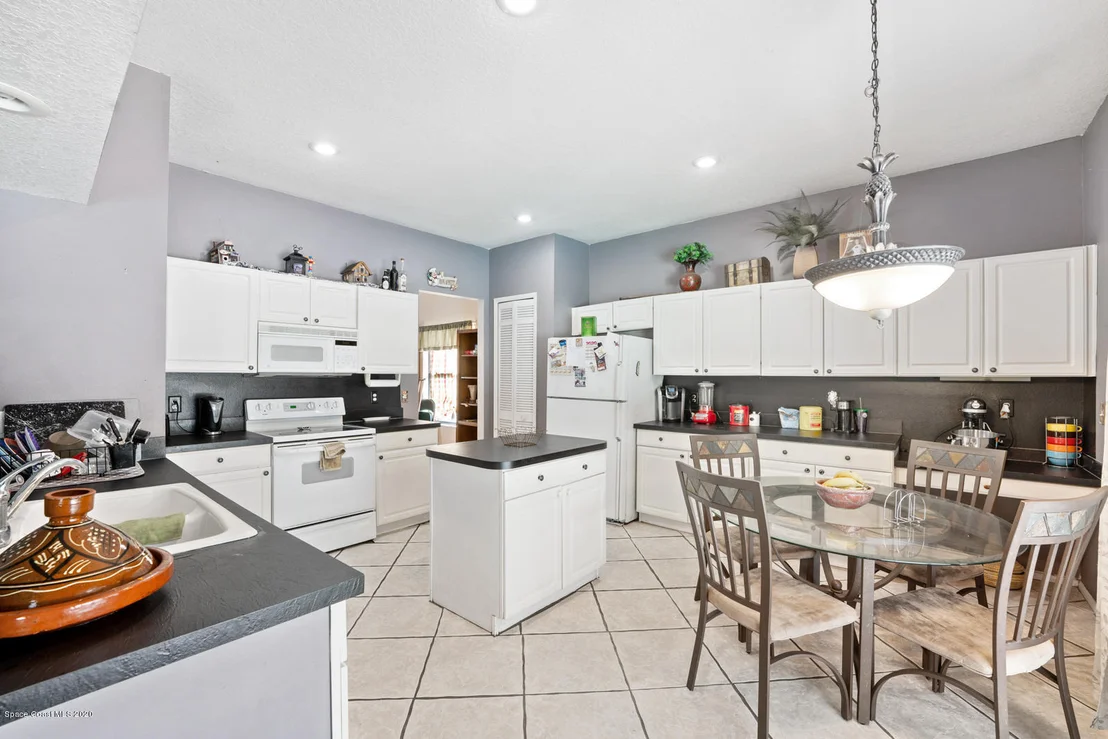 Photo of 1429 Century Oak Drive