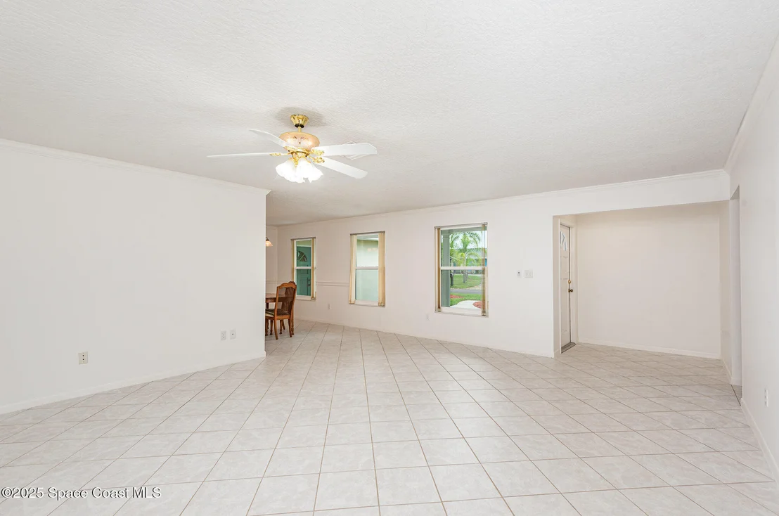 Photo of 957 Waialae Circle NE
