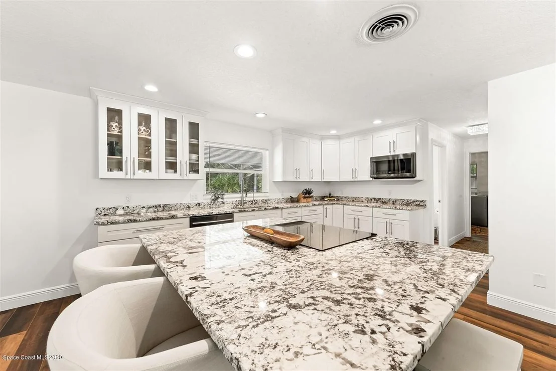 Photo of 705 Hibiscus Trail