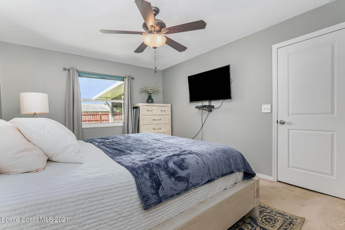 Photo of 5934 Cardiff Avenue