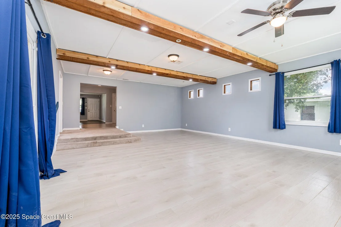 Photo of 190 Stephenson Drive NE