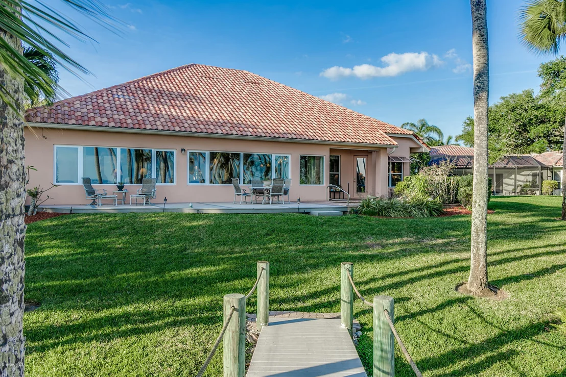 Photo of 290 Hammock Shore Drive