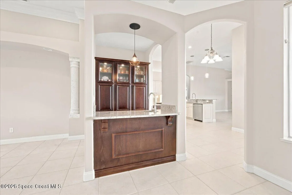 Photo of 825 Thrasher Drive