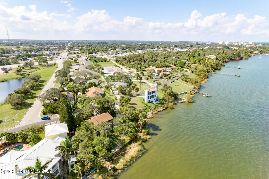 Photo of 2922 Riverview Drive