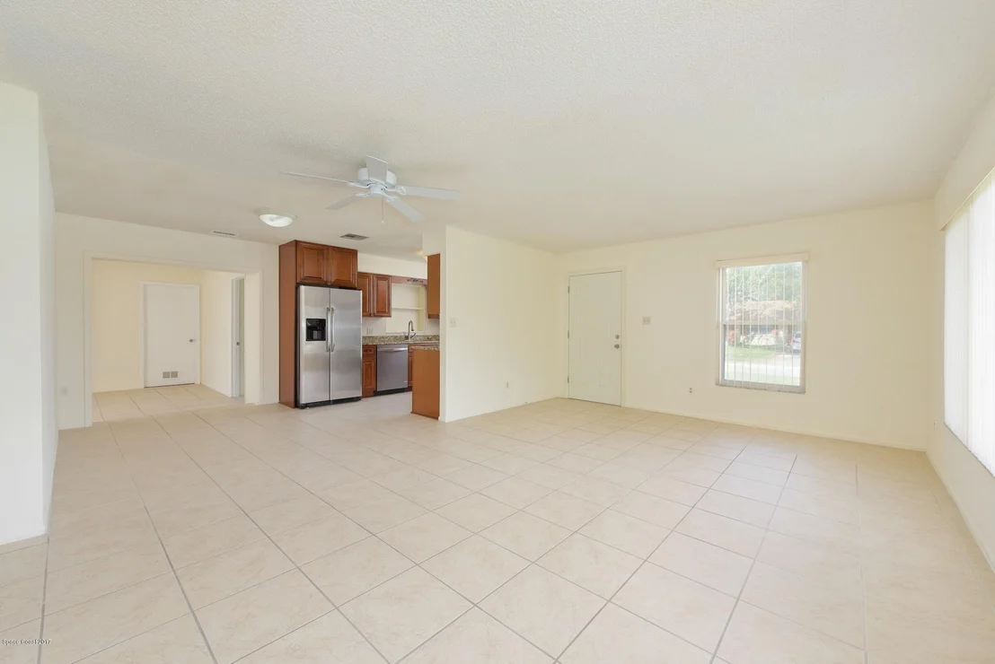 Photo of 2855 Lancaster Road