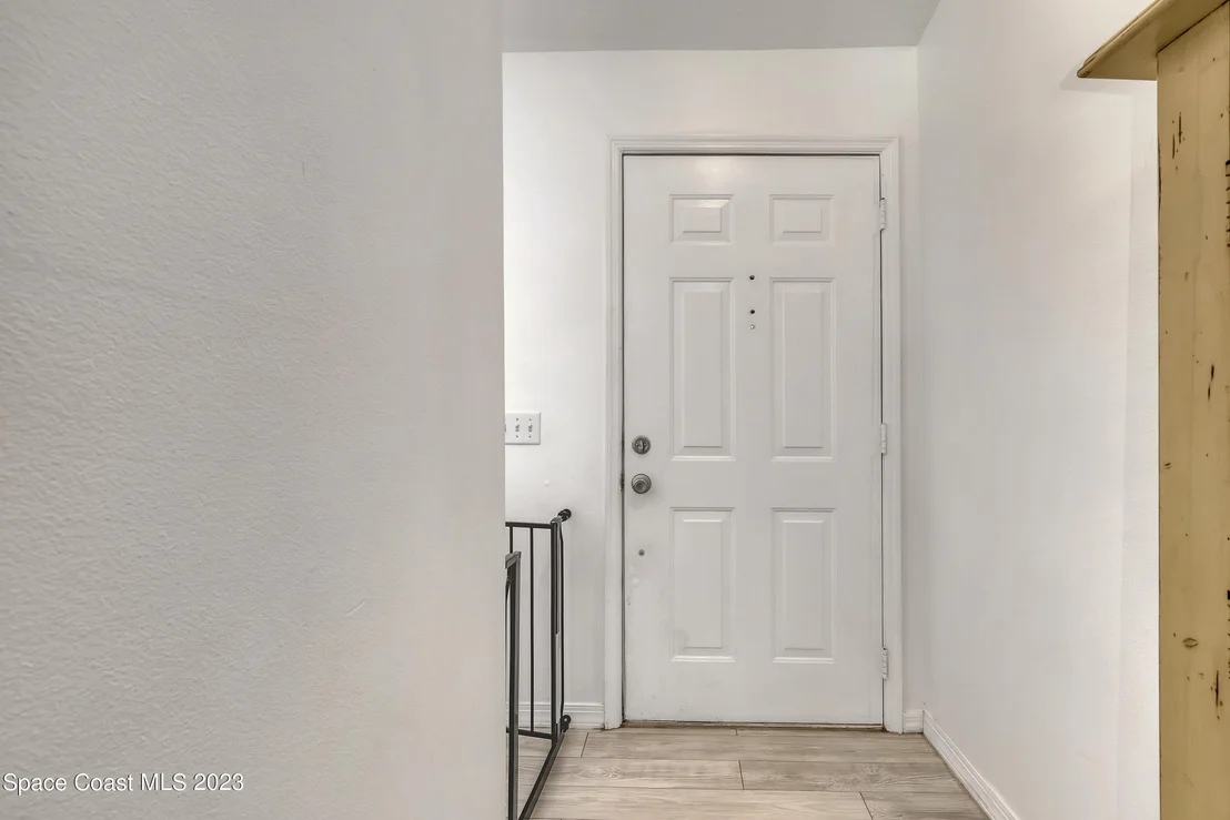 Photo of 6067 Oak Street