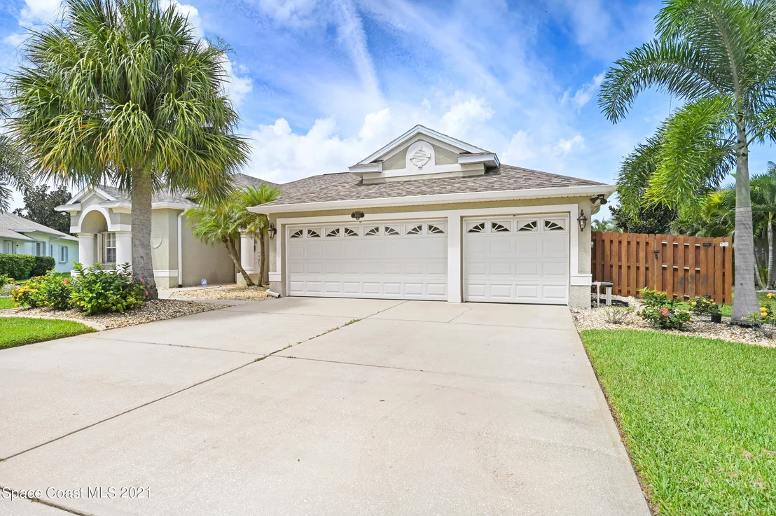Photo of 5941 Newbury Circle