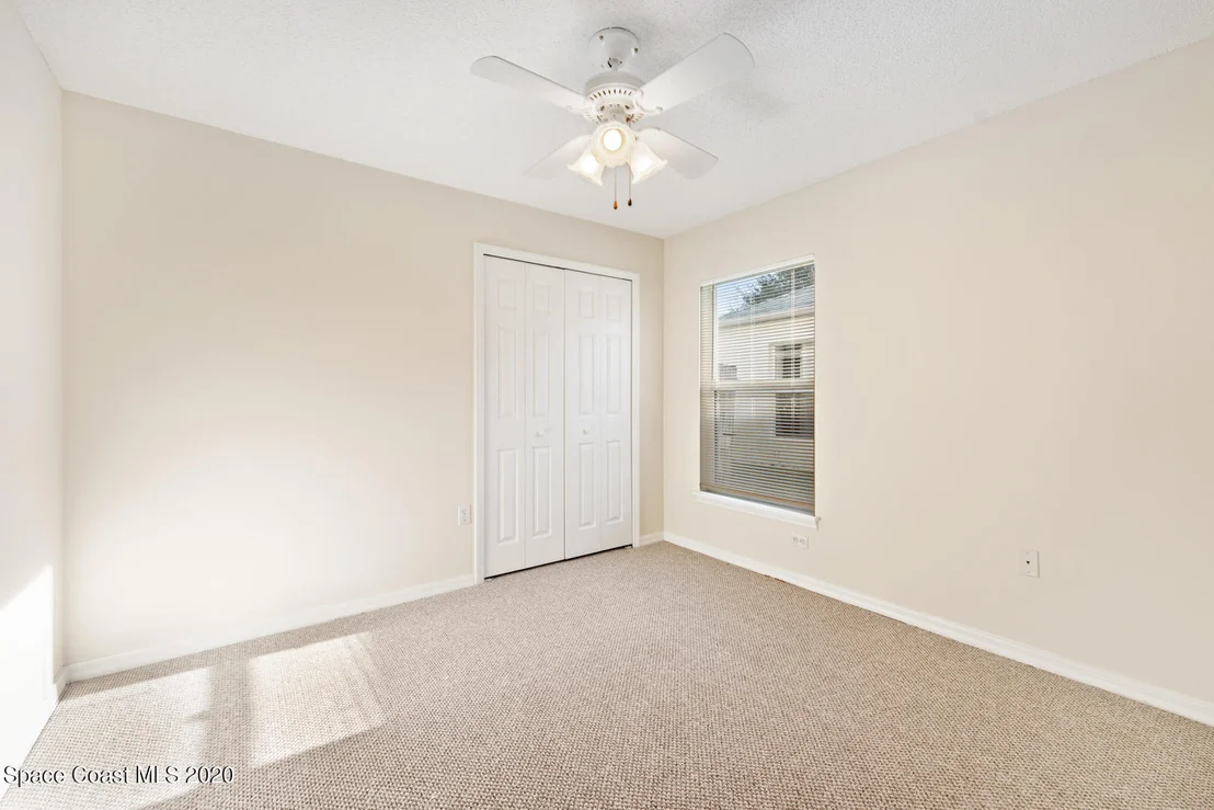 Photo of 1111 White Oak Circle