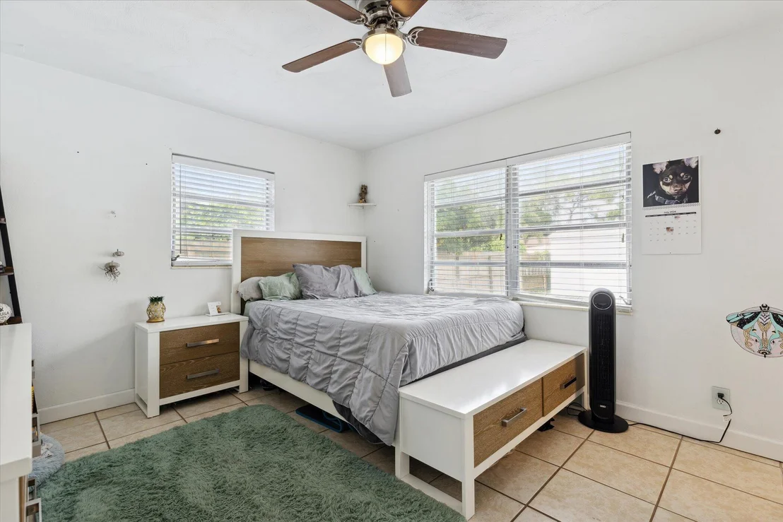 Photo of 1426 Hillcrest Drive