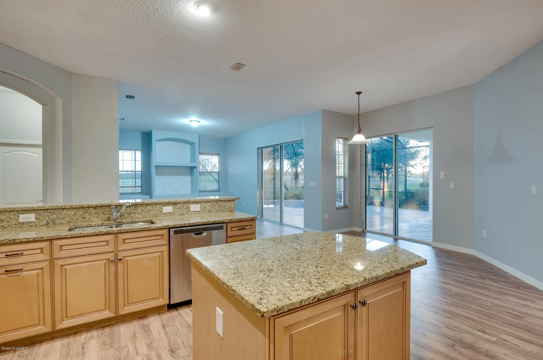 Photo of 2118 Windbrook Drive SE