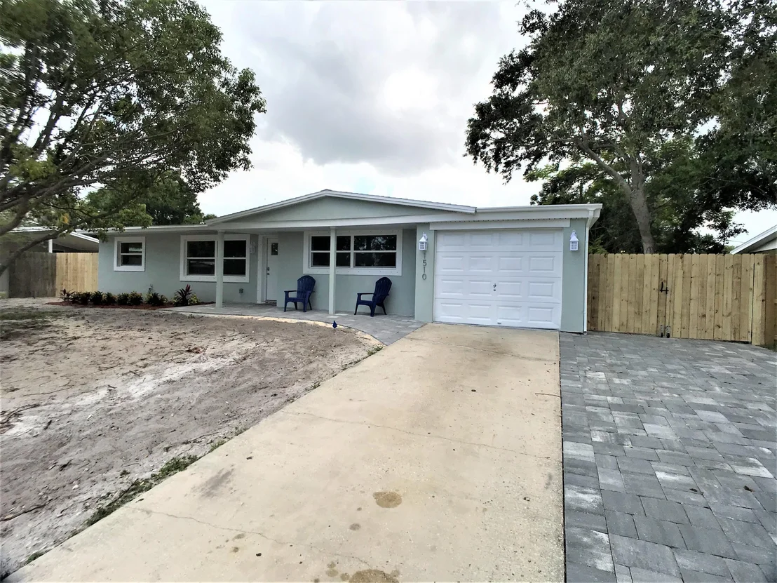 Photo of 1510 Albert Drive