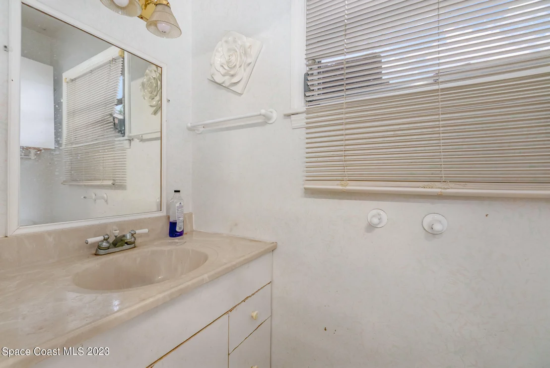 Photo of 1722 Golfview Drive