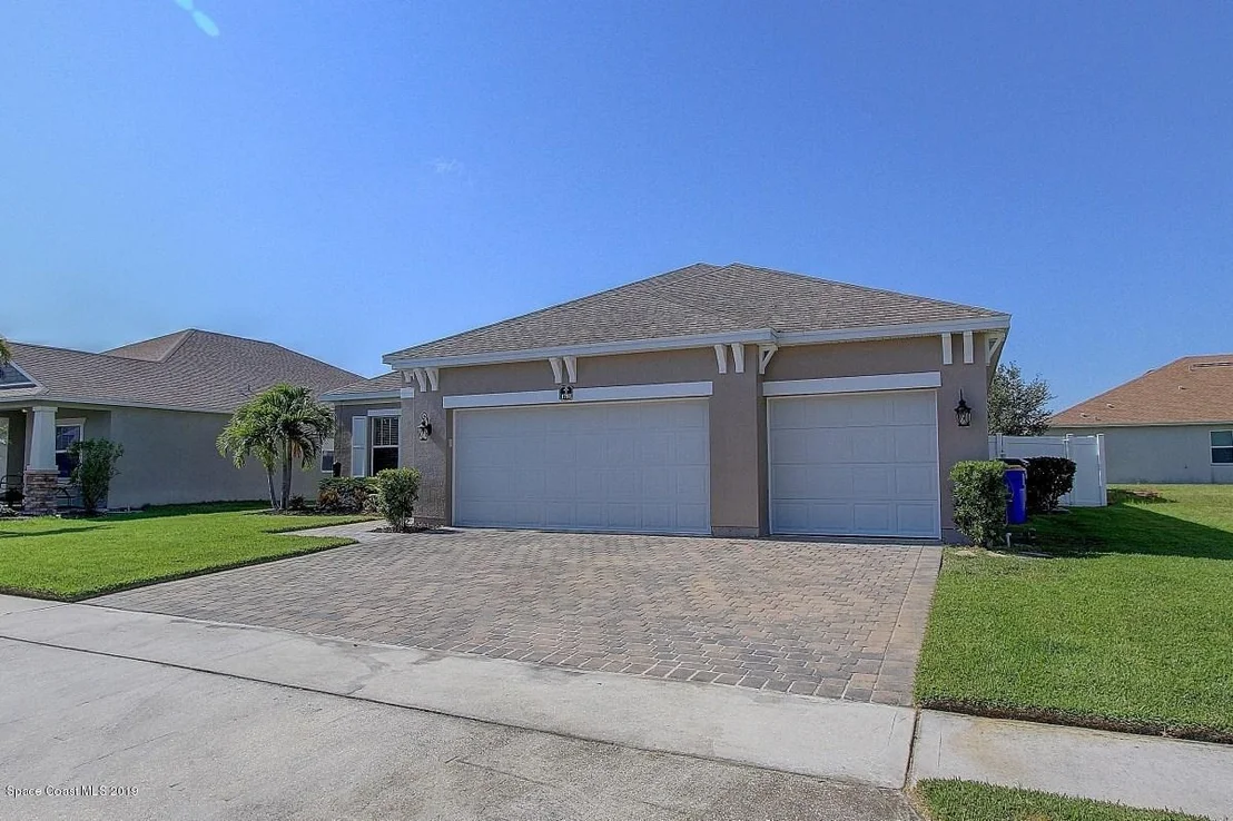 Photo of 1781 Bridgeport Circle