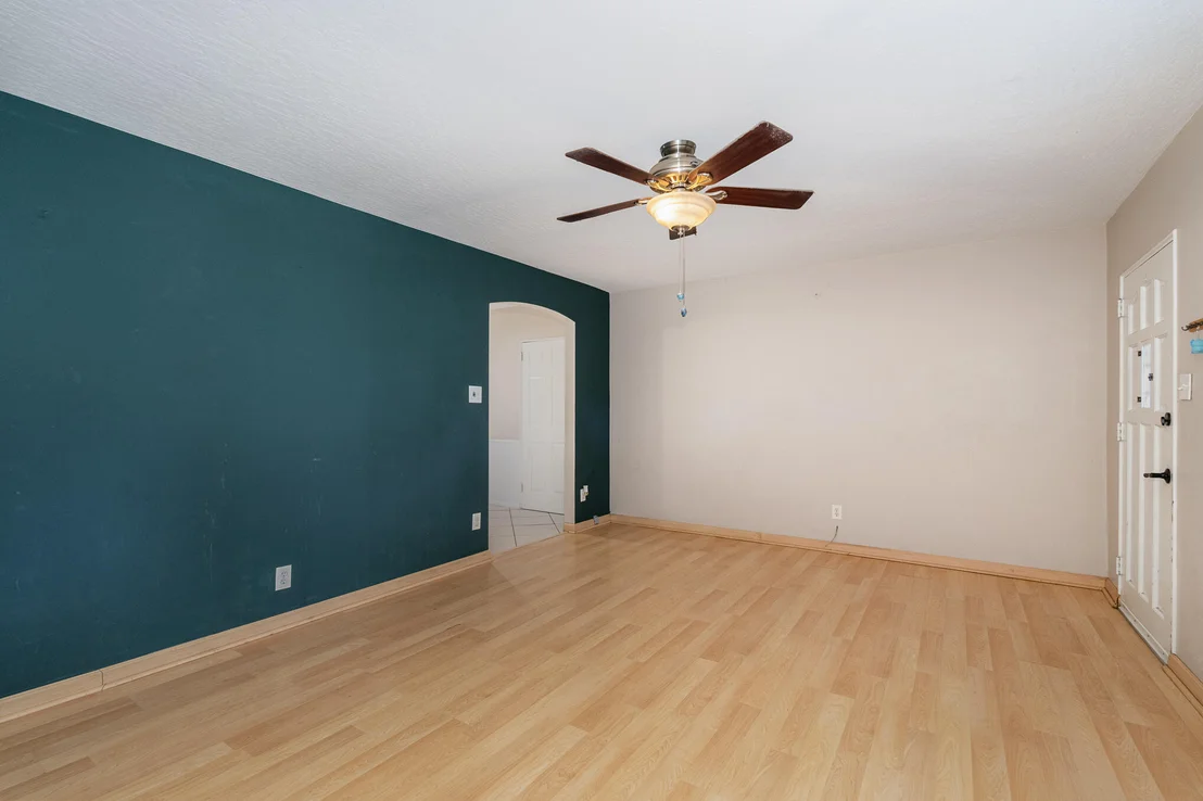 Photo of 1908 Glendon Drive
