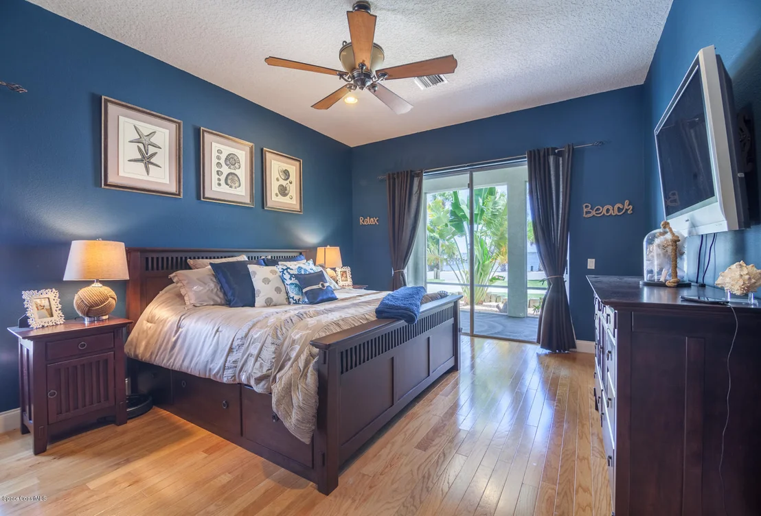 Photo of 3745 Indian River Drive N