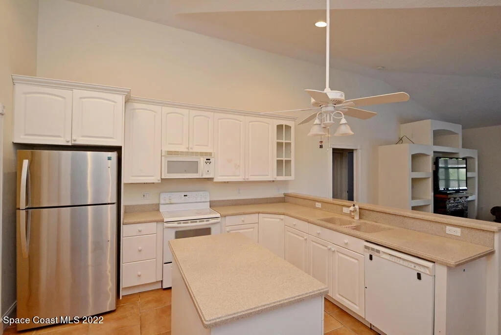 Photo of 3190 Aurora Road