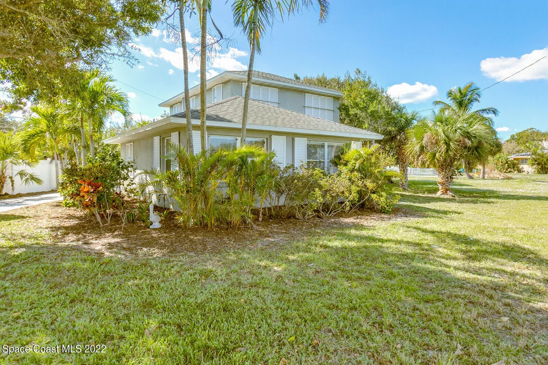 Photo of 2922 Riverview Drive