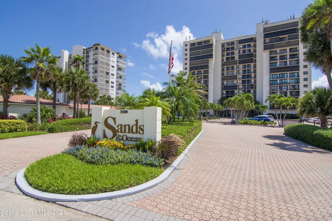 Photo of Unit PHA2 at 3100 N Highway A1a