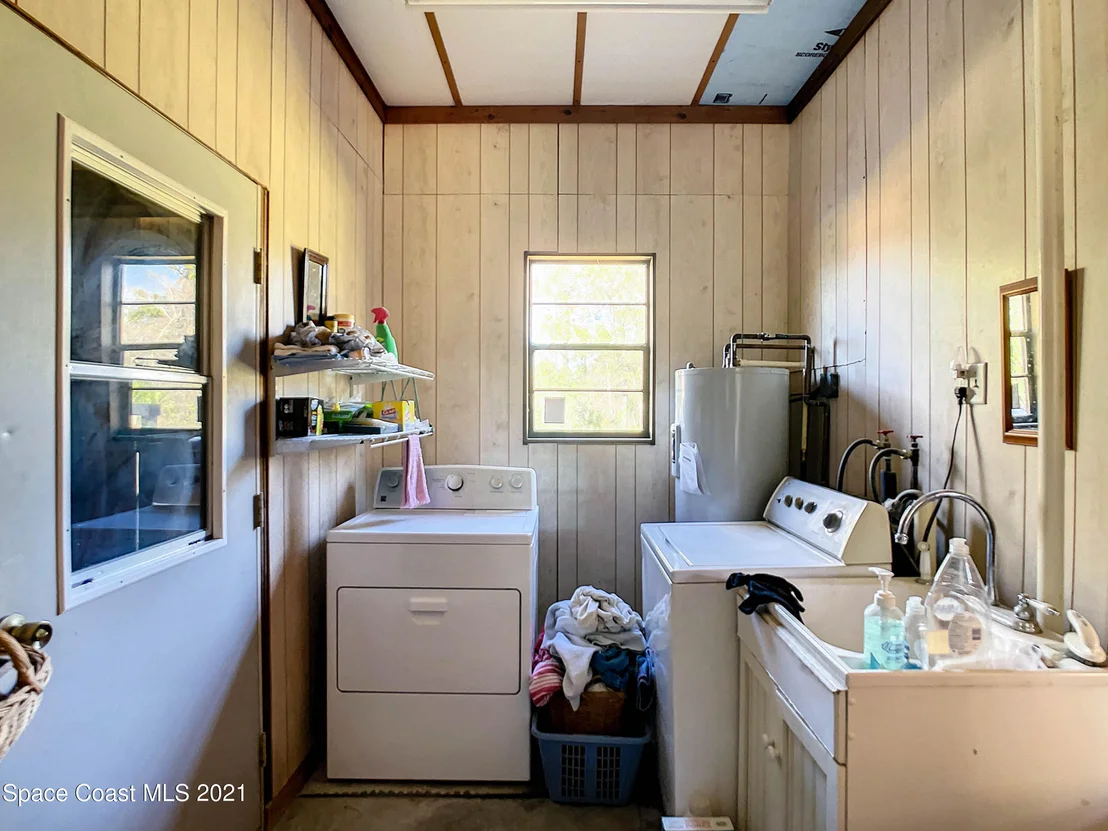 Photo of 4340 Burkholm Road